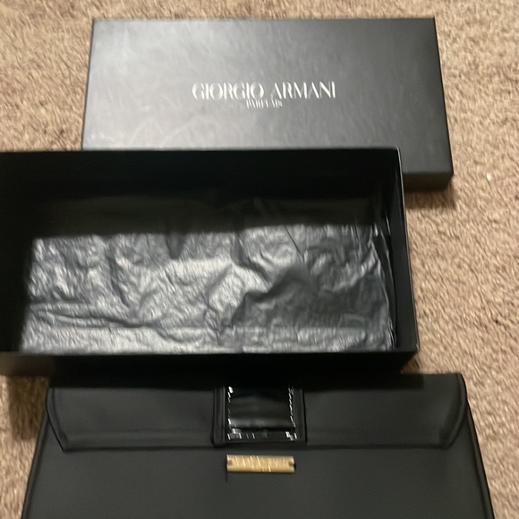 Giorgio Armani clutch - Picture 3 of 4